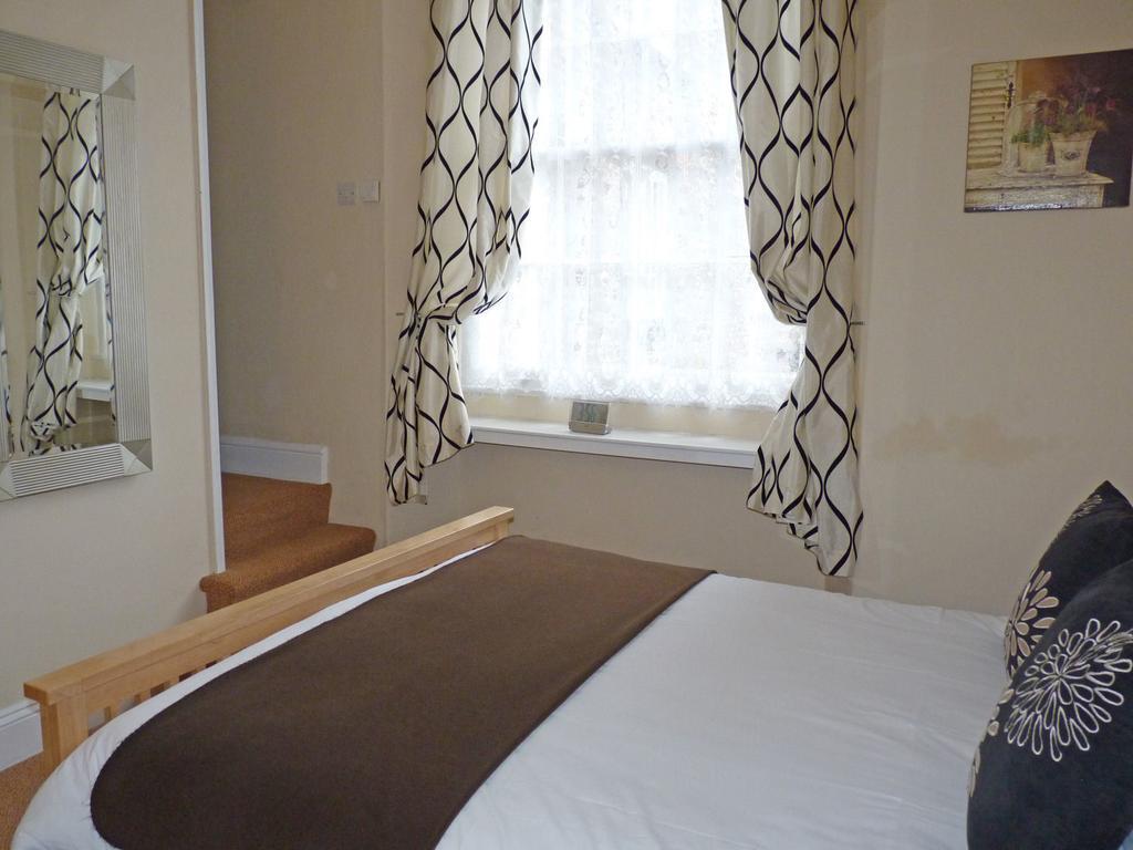 Bed and Breakfast Town Mills Далвертон Номер фото